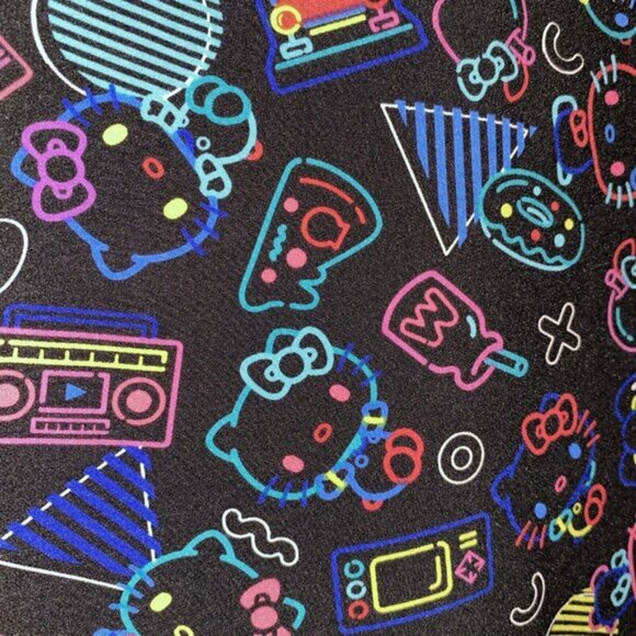 Hello Kitty Ladies Scrub Top Size Medium Black Multicolour Medical Uniform - Picture 2 of 14